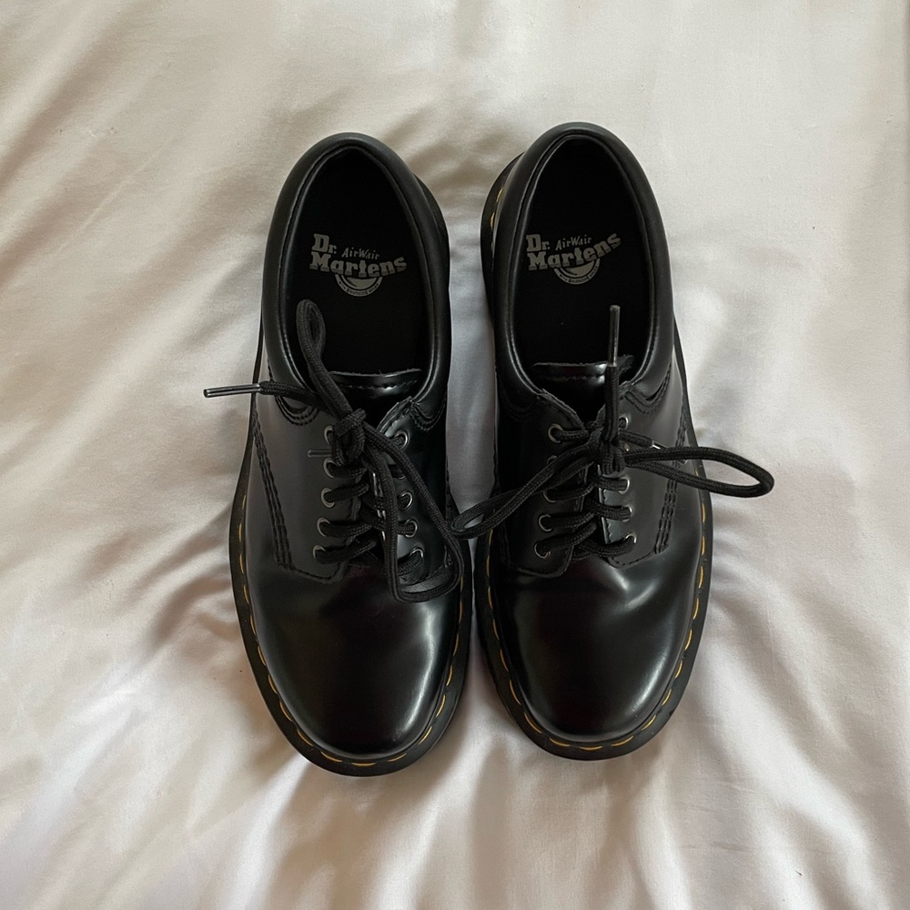 dr. martens 8053 leather platform shoes